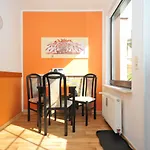 아파트 Ferienhus Baabe Ferienwohnung 01 Mit Gratis Nutzung Vom Ahoi Erlebnisbad Und Sauna In Sellin 바베