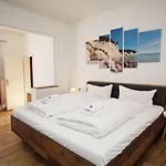 Ferienhus Baabe Ferienwohnung 01 Mit Gratis Nutzung Vom Ahoi Erlebnisbad Und Sauna In Sellin 아파트 바베
