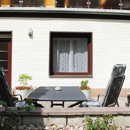 Ferienhus Baabe Ferienwohnung 01 Mit Gratis Nutzung Vom Ahoi Erlebnisbad Und Sauna In Sellin Baabe