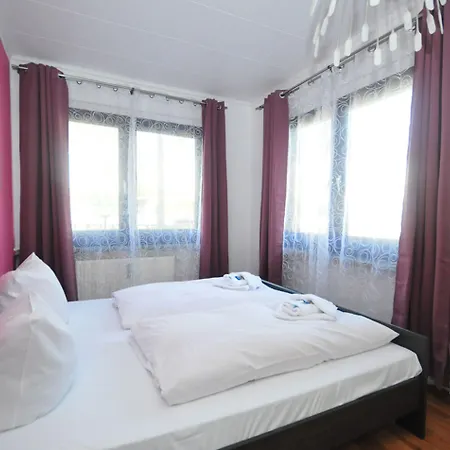 Ferienhus Baabe Ferienwohnung 01 Mit Gratis Nutzung Vom Ahoi Erlebnisbad Und Sauna In Sellin Baabe