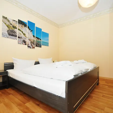 Ferienhus Baabe Ferienwohnung 01 Mit Gratis Nutzung Vom Ahoi Erlebnisbad Und Sauna In Sellin Apartment *