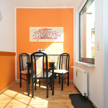 Apartment Ferienhus Baabe Ferienwohnung 01 Mit Gratis Nutzung Vom Ahoi Erlebnisbad Und Sauna In Sellin Baabe