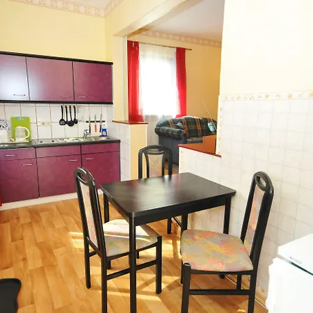 Ferienhus Baabe Ferienwohnung 01 Mit Gratis Nutzung Vom Ahoi Erlebnisbad Und Sauna In Sellin *