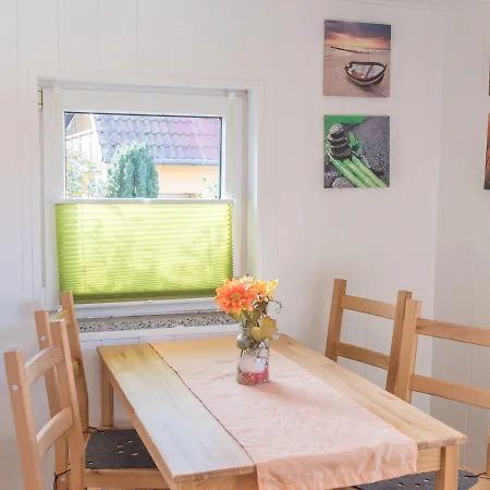 Апартаменты Ferienhus 01 Mit Gratis Nutzung Vom Ahoi Erlebnisbad Und Sauna In Sellin Бабе