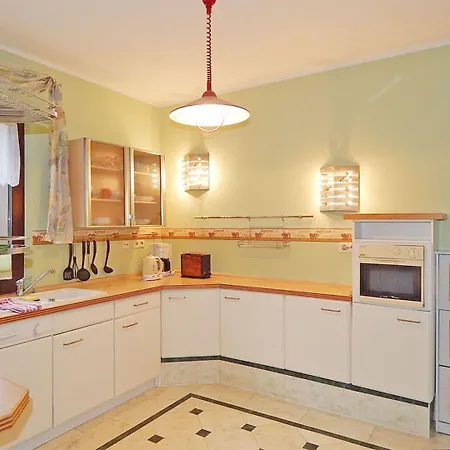 Apartment Ferienhus Baabe Ferienwohnung 01 Mit Gratis Nutzung Vom Ahoi Erlebnisbad Und Sauna In Sellin Baabe