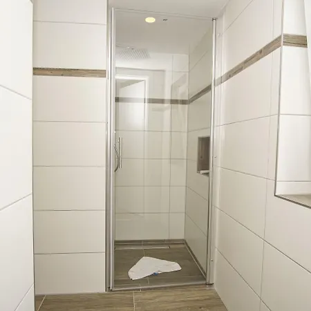 Apartamento Ferienhus 01 Mit Gratis Nutzung Vom Ahoi Erlebnisbad Und Sauna In Sellin