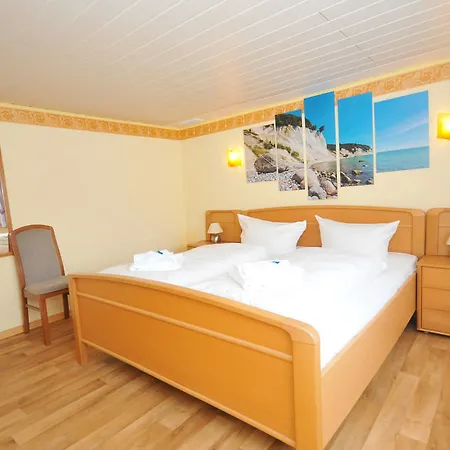 Ferienhus Baabe Ferienwohnung 01 Mit Gratis Nutzung Vom Ahoi Erlebnisbad Und Sauna In Sellin Apartment *