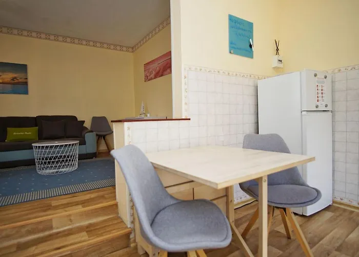 Appartement Ferienhus 01 Mit Gratis Nutzung Vom Ahoi Erlebnisbad Und Sauna In Sellin Baabe