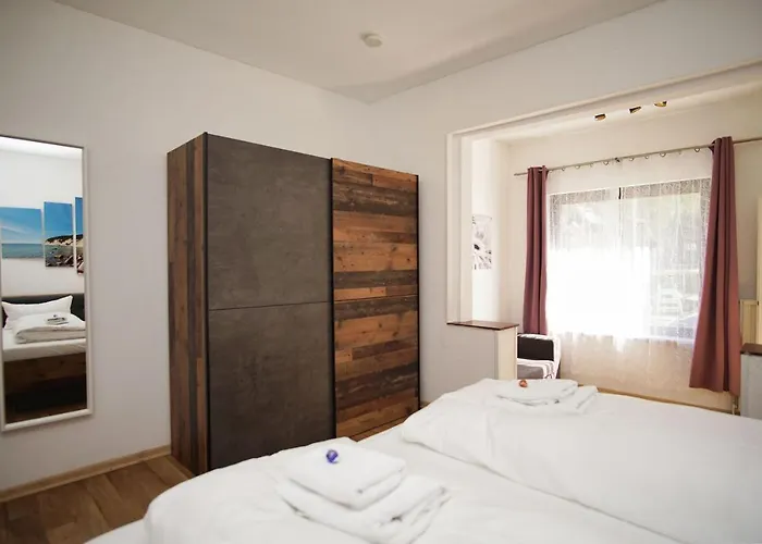 Appartement Ferienhus 01 Mit Gratis Nutzung Vom Ahoi Erlebnisbad Und Sauna In Sellin Baabe