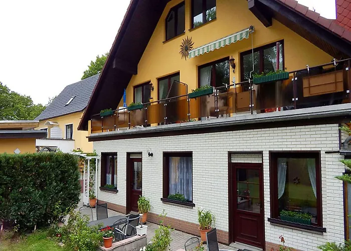 Appartement Ferienhus 01 Mit Gratis Nutzung Vom Ahoi Erlebnisbad Und Sauna In Sellin Baabe